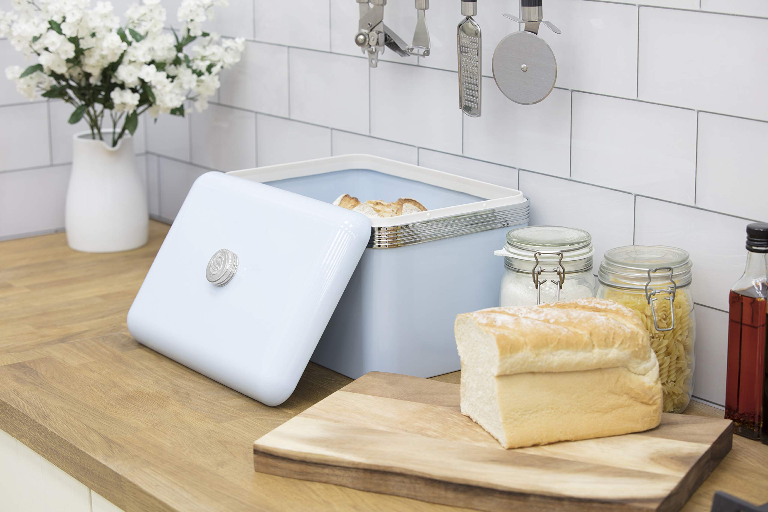 Amazon.com: Swan SWKA1010BLN Retro Bread Bin, Metal, 18 Litre